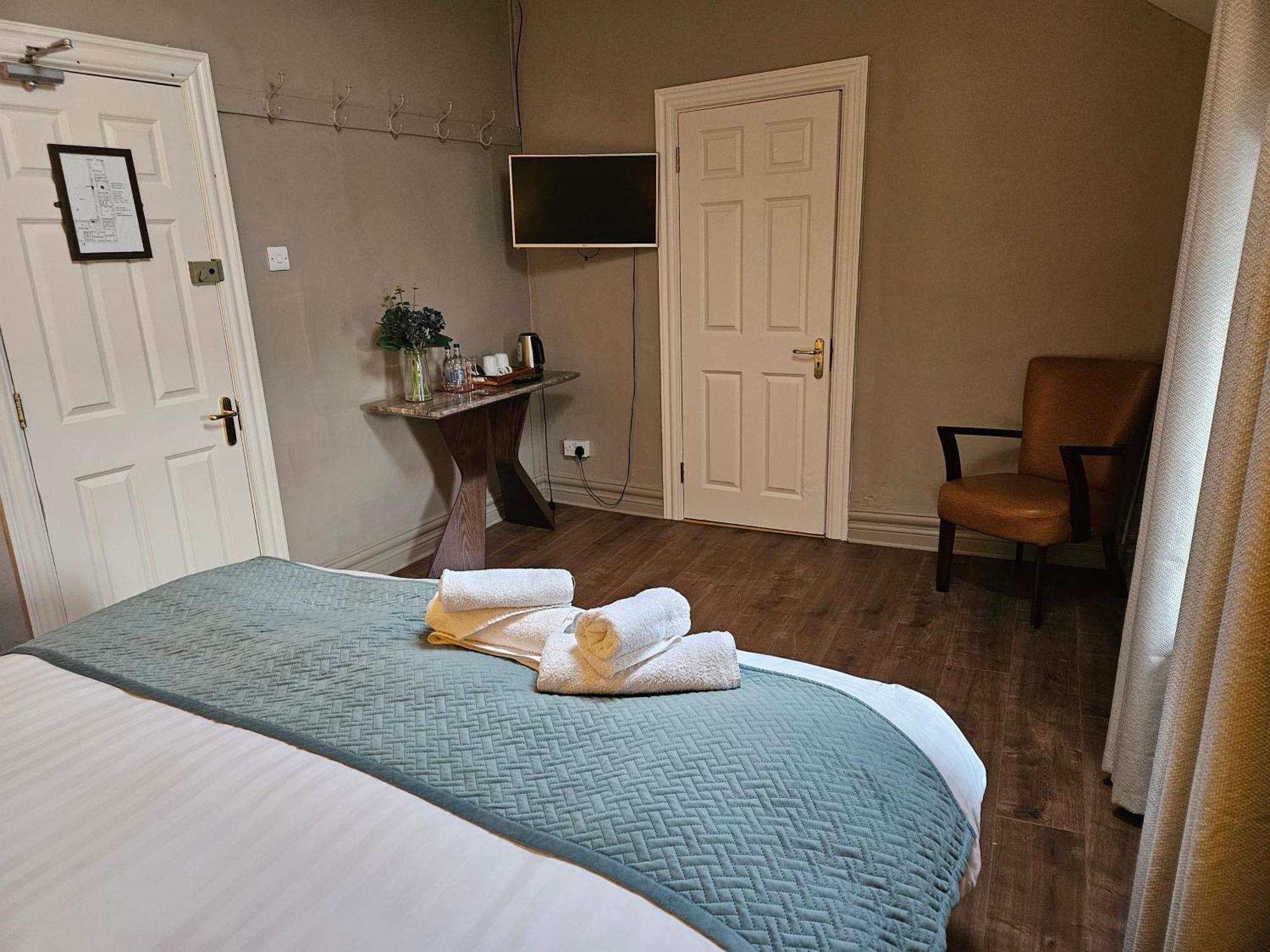 Bounty Bar Hotel Trim Eksteriør billede